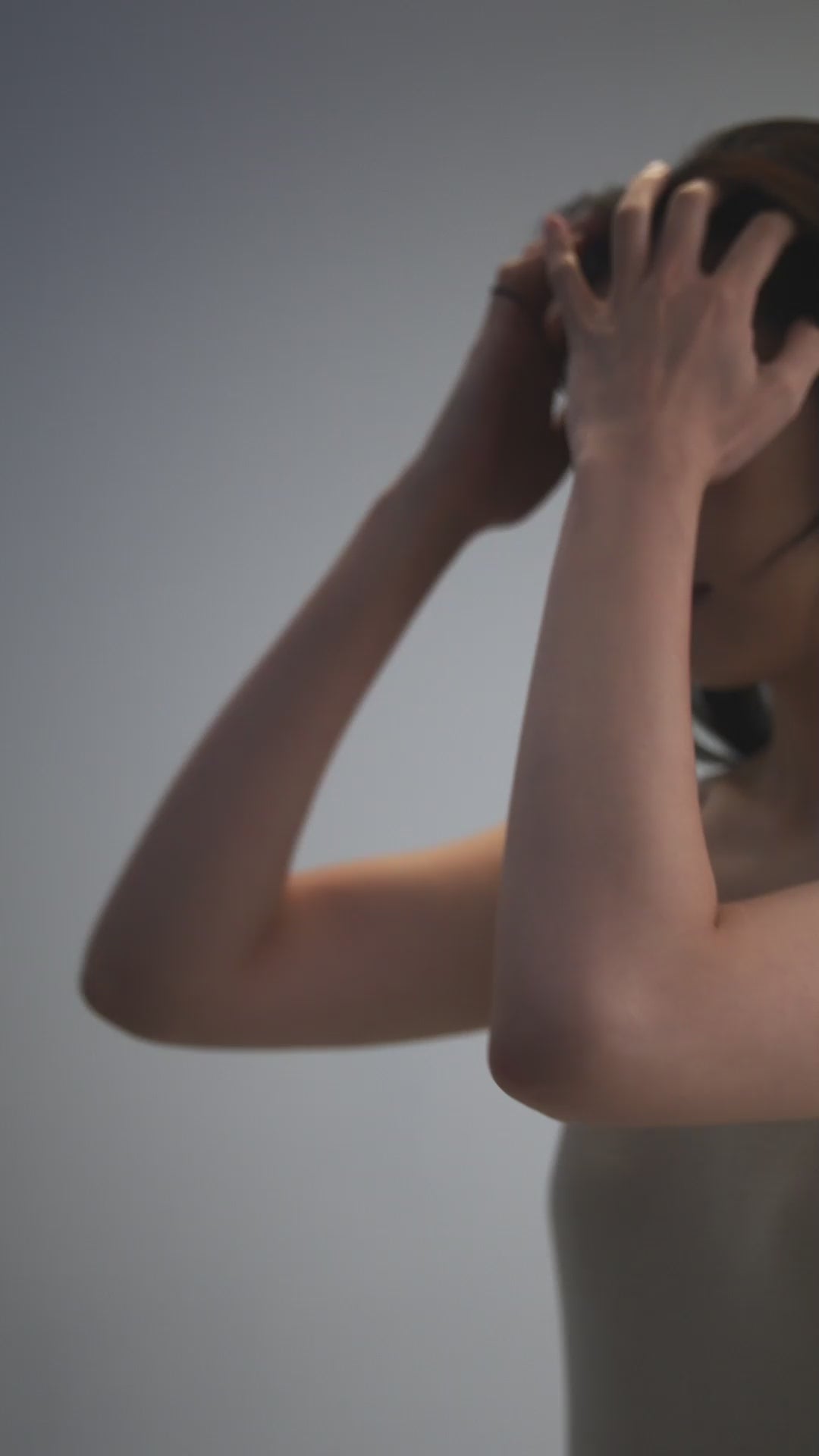 Video showing how to use BACIEL Perfect Hyaltenol 10 Eye Patch, highlighting patch texture, key features, and everyday skincare routine